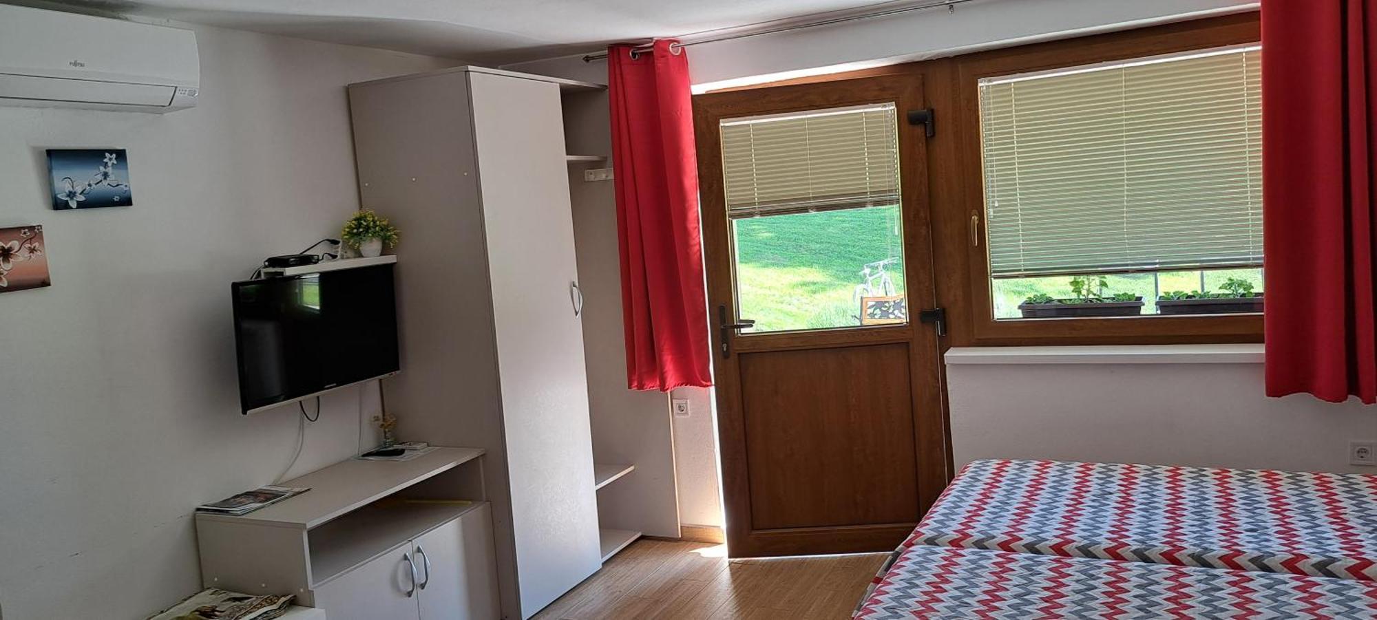 Ferienwohnung Plitvice Zg Smoljanac Zimmer foto